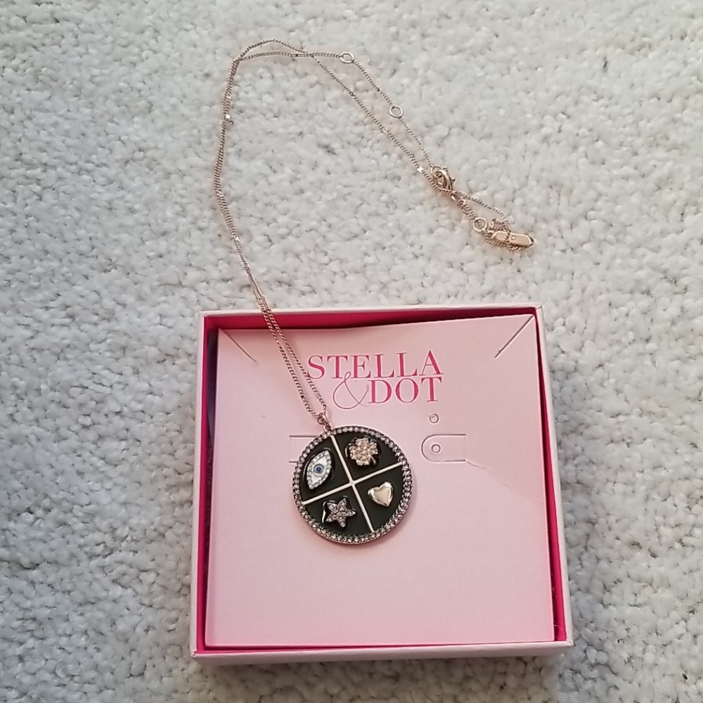 S&D Modern Boho Enamel Necklace